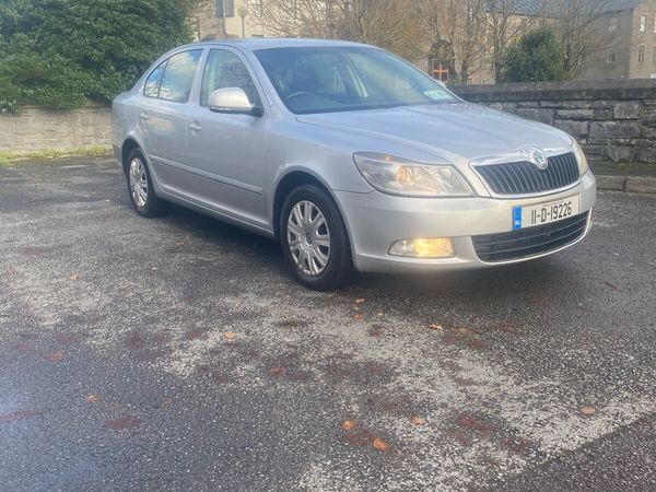 Skoda Octavia Saloon, Diesel, 2011, Silver