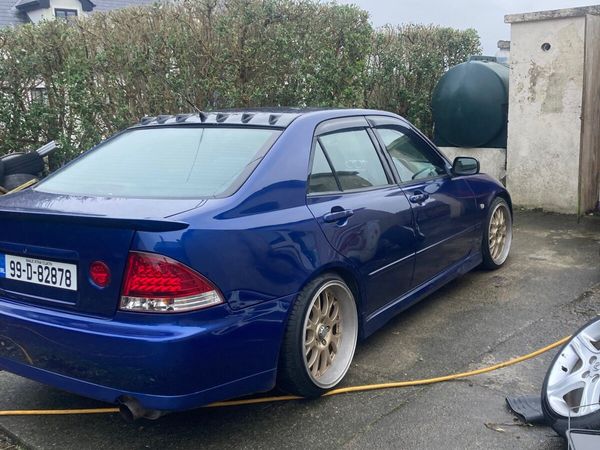 Lexus IS Saloon, Petrol, 1999, Blue