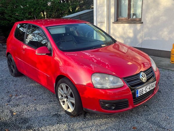 Volkswagen Golf Hatchback, Petrol, 2008, Red