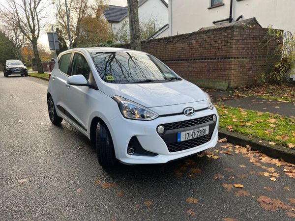 Hyundai i10 Hatchback, Petrol, 2017, White