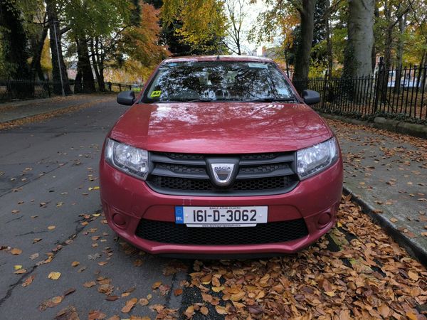 Dacia Sandero Hatchback, Petrol, 2016, Red