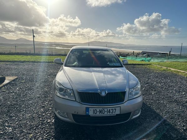 Skoda Octavia Hatchback, Diesel, 2010, Silver