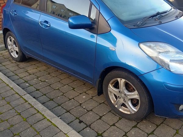 Toyota Yaris Hatchback, Diesel, 2011, Blue