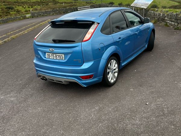 Ford Focus Hatchback, Petrol, 2009, Blue