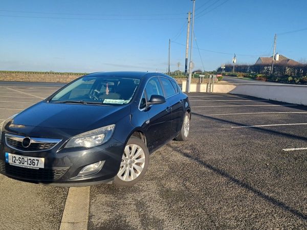 Vauxhall Astra Hatchback, Diesel, 2012, Black