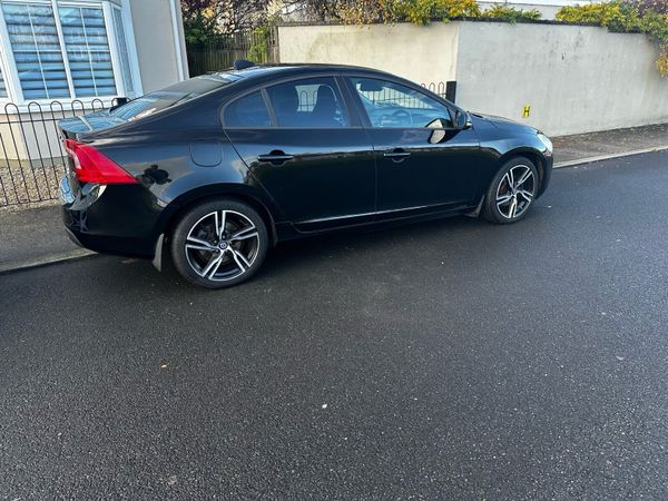 Volvo S60 Saloon, Diesel, 2012, Black