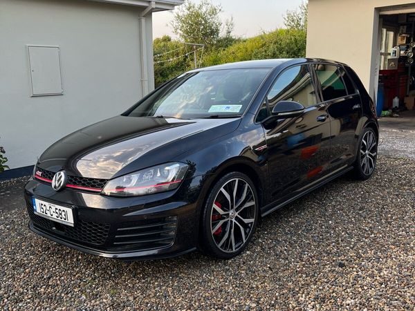 Volkswagen Golf Estate, Petrol, 2015, Black