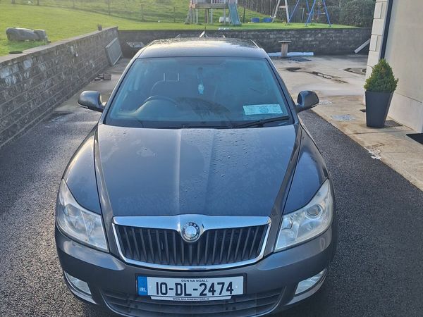 Skoda Octavia Hatchback, Diesel, 2010, Grey