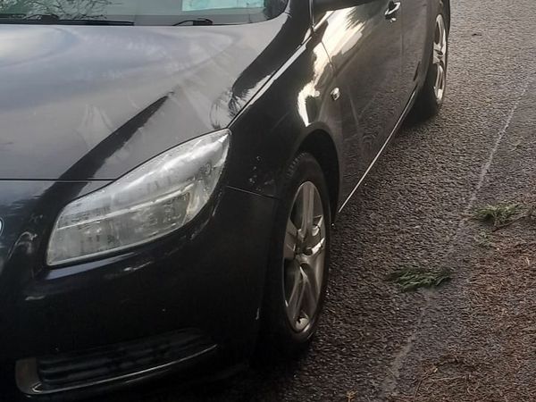 Vauxhall Insignia Hatchback, Diesel, 2013, Black