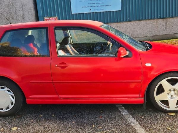 Volkswagen Golf Hatchback, Diesel, 2002, Red