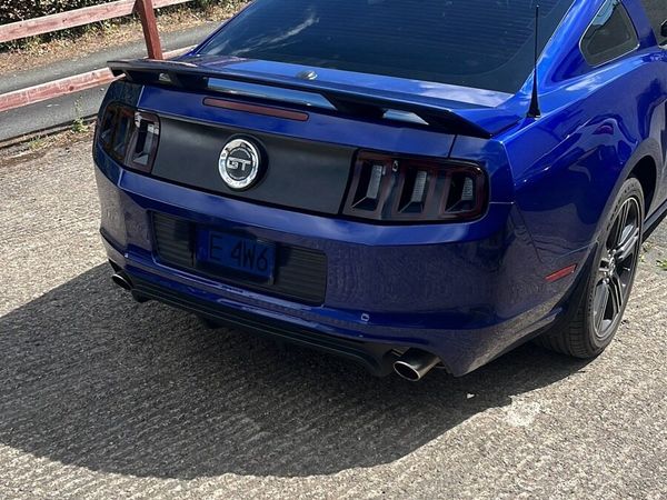 Isuzu Trooper SUV, Diesel, 2003, Red