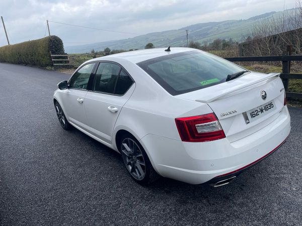 Skoda Octavia Hatchback, Diesel, 2016, White
