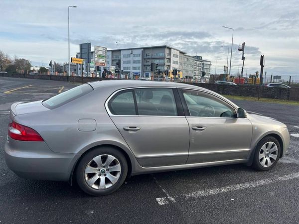 Skoda Superb Saloon, Diesel, 2011, Beige