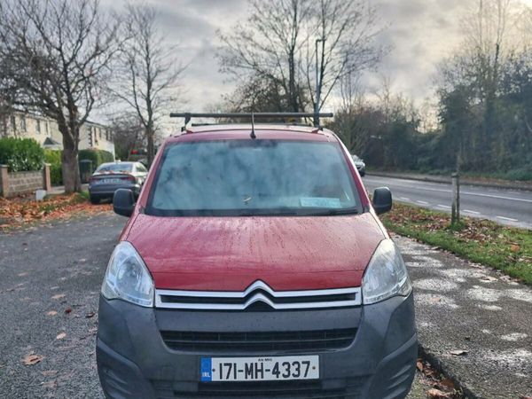 Citroen Berlingo MPV, Diesel, 2017, Red