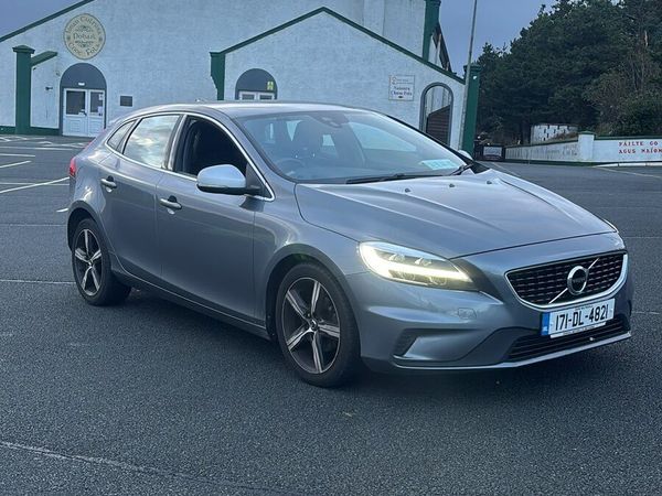 Volvo V40 Hatchback, Diesel, 2017, Grey