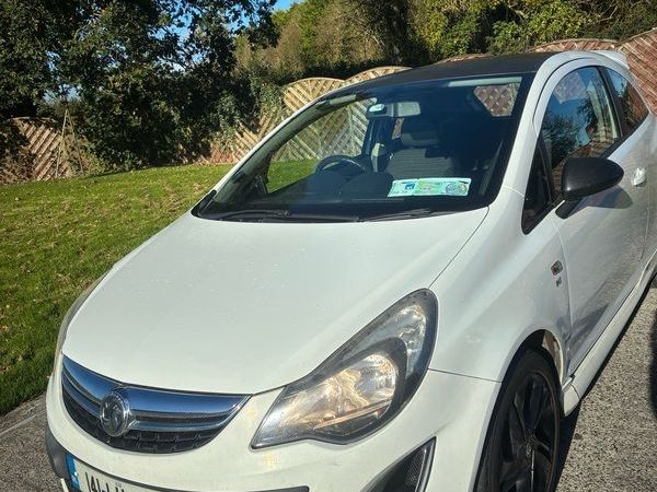 Vauxhall Corsa Hatchback, Diesel, 2014, White