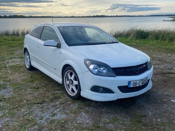 Opel Astra Hatchback, Petrol, 2008, White