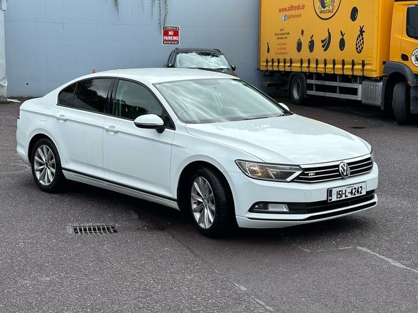 Volkswagen Passat Saloon, Diesel, 2015, White