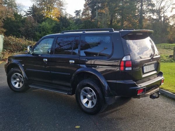 Mitsubishi Pajero SUV, Diesel, 2006, Black