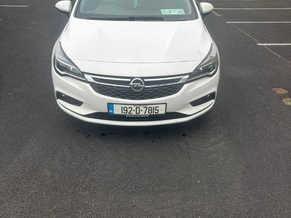Opel Astra Hatchback, Diesel, 2019, White