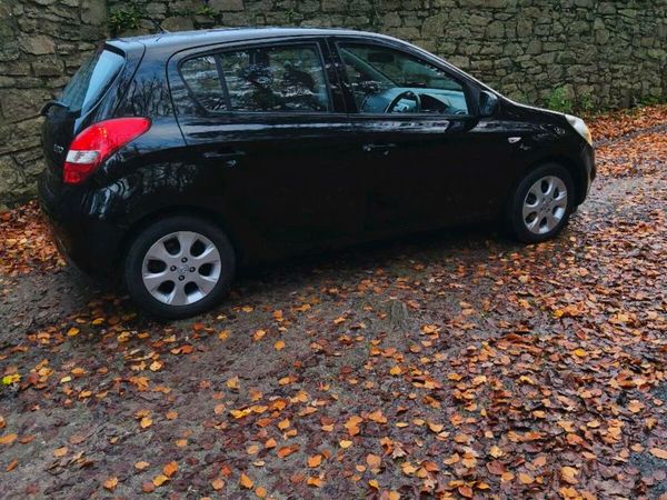 Hyundai i20 Hatchback, Petrol, 2012, Black