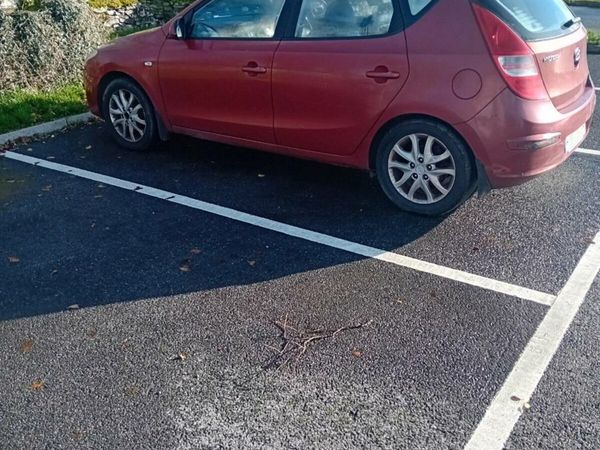 Hyundai i30 Hatchback, Petrol, 2008, Red