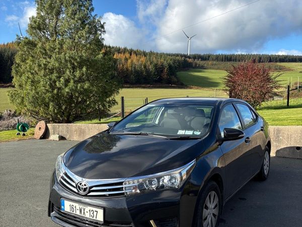 Toyota Corolla Saloon, Petrol, 2016, Black