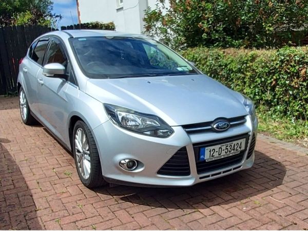 Ford Focus Hatchback, Petrol, 2012, Silver