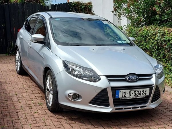 Ford Focus Hatchback, Petrol, 2012, Silver