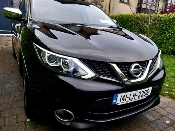 Nissan Qashqai Hatchback, Diesel, 2014, Black