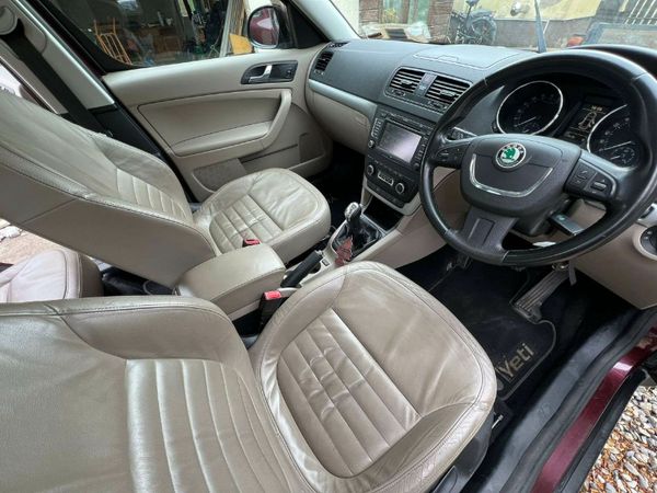 Skoda Yeti SUV, Diesel, 2010, Red