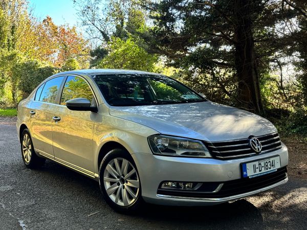 Volkswagen Passat Saloon, Diesel, 2011, Silver