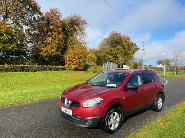 Nissan Qashqai+2 MPV, Diesel, 2013, Red