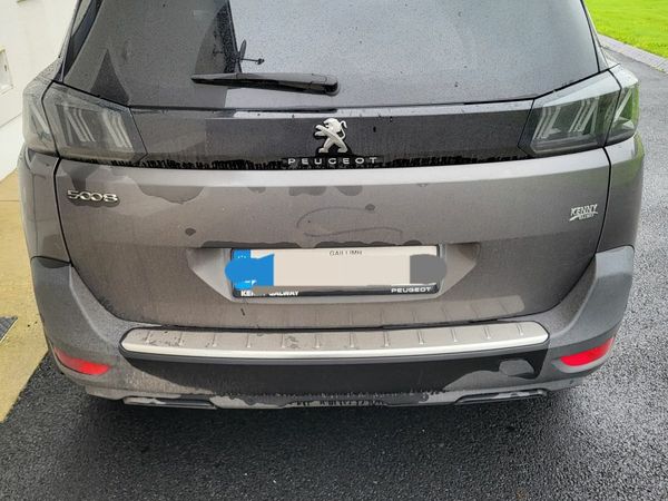 Peugeot 5008 MPV, Diesel, 2022, Grey
