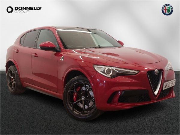 Alfa Romeo Stelvio Estate, Petrol, 2020, Red