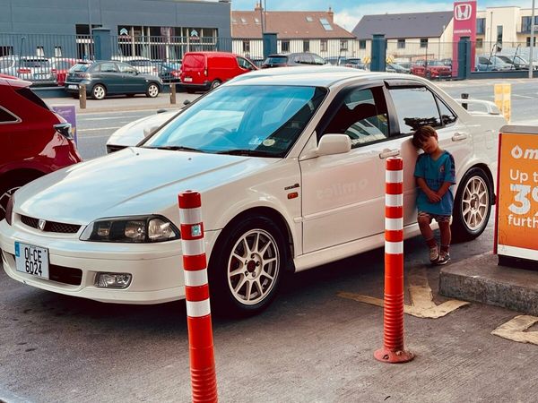 Honda Unknown Saloon, Petrol, 2001, White