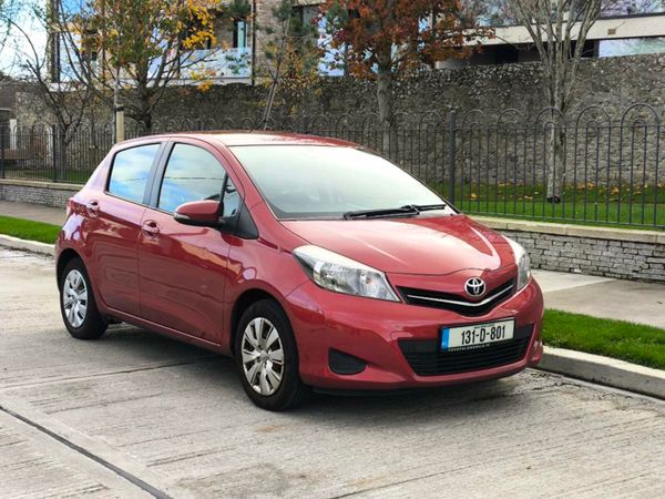 Toyota Yaris Hatchback, Petrol, 2013, Red
