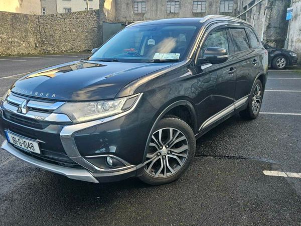 Mitsubishi Outlander SUV, Diesel, 2016, Black