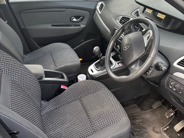 Renault Scenic MPV, Diesel, 2011, Black