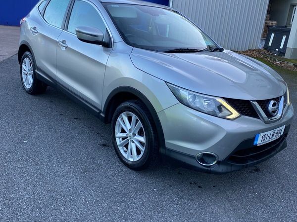 Nissan Qashqai Hatchback, Diesel, 2015, Silver