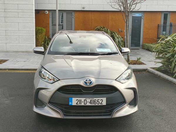 Toyota Yaris Hatchback, Petrol Hybrid, 2021, Grey