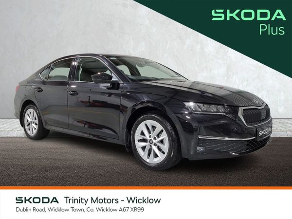 Skoda Octavia Saloon, Petrol, 2025, Black