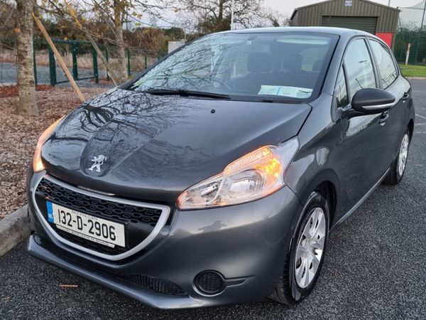 Peugeot 208 Hatchback, Petrol, 2013, Grey