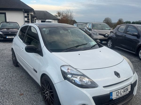 Renault Clio Hatchback, Petrol, 2012, White