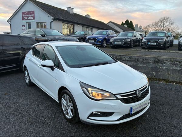 Opel Astra Hatchback, Diesel, 2018, White