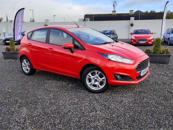 Ford Fiesta Hatchback, Petrol, 2016, Red