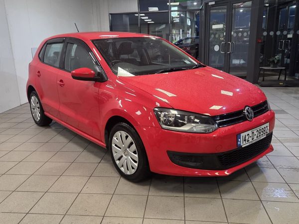 Volkswagen Polo Hatchback, Petrol, 2014, Red