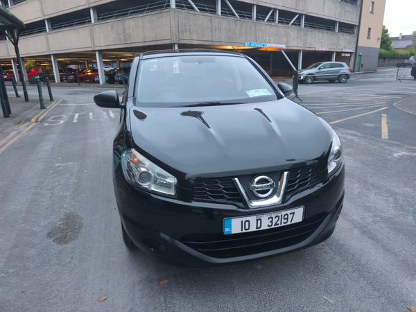 Nissan Qashqai Hatchback, Diesel, 2010, Black