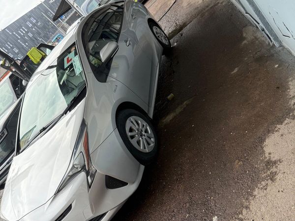 Toyota Prius Hatchback, Petrol Hybrid, 2016, Silver