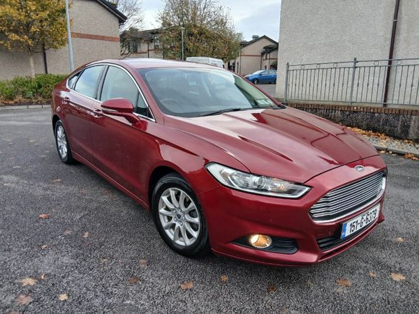Ford Mondeo Hatchback, Diesel, 2015, Red